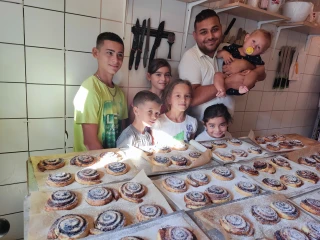  Galamb Alex, a másokon segítő pék galéria kép 2 