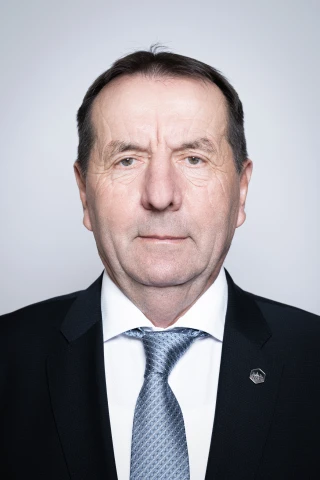  Taskó József 