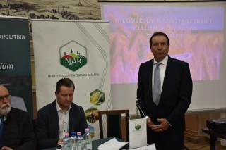  Taskó József beszédet ad 